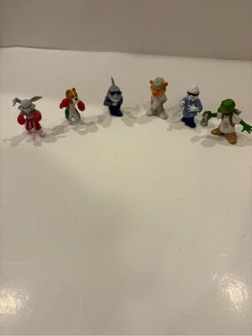 Neighborhood Rascals Urban Animals Lot of 6 Figures